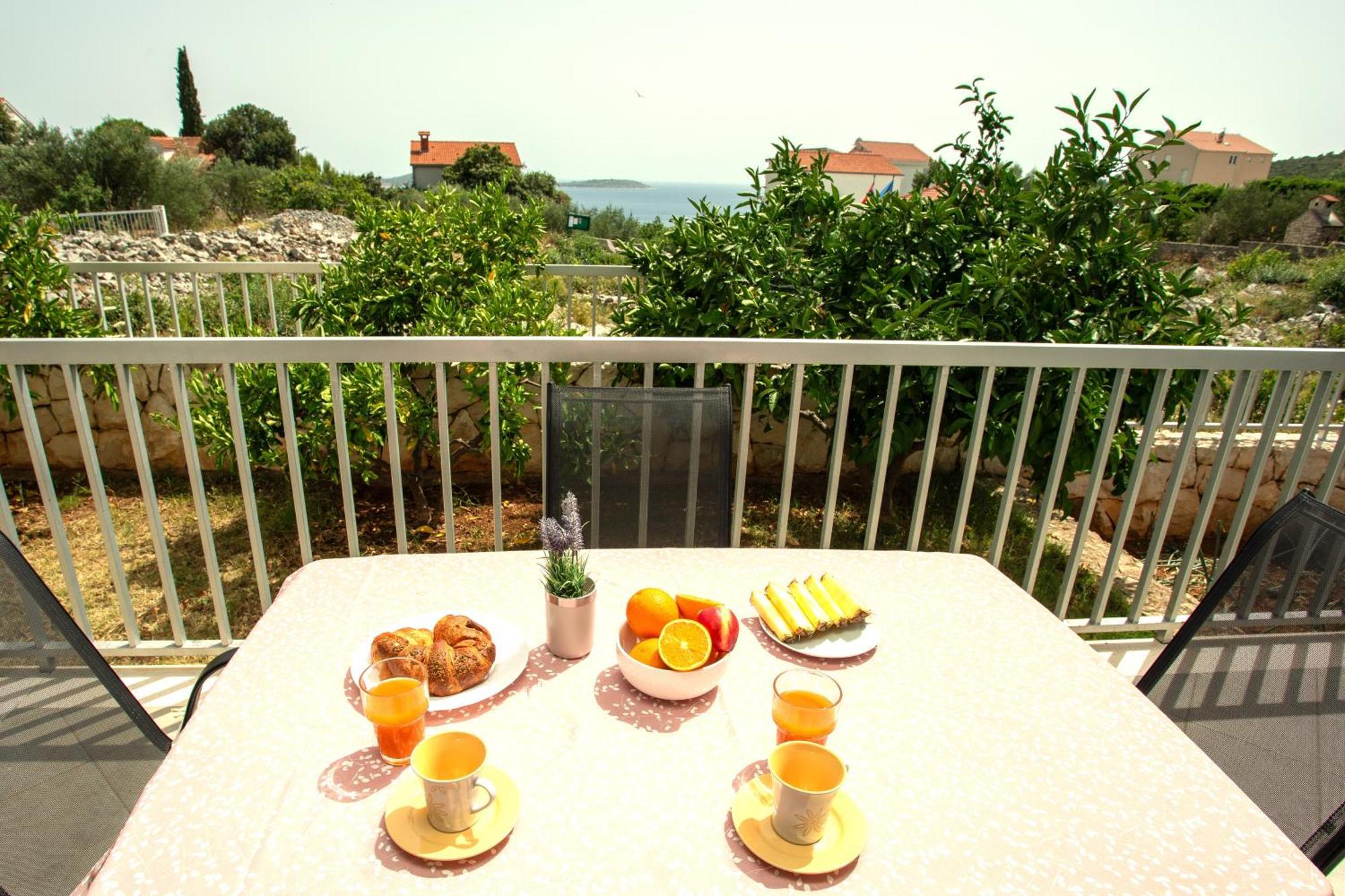 Vinišće Holiday House Nena With Pool מראה חיצוני תמונה