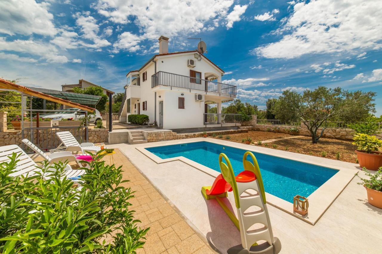 Vinišće Holiday House Nena With Pool מראה חיצוני תמונה